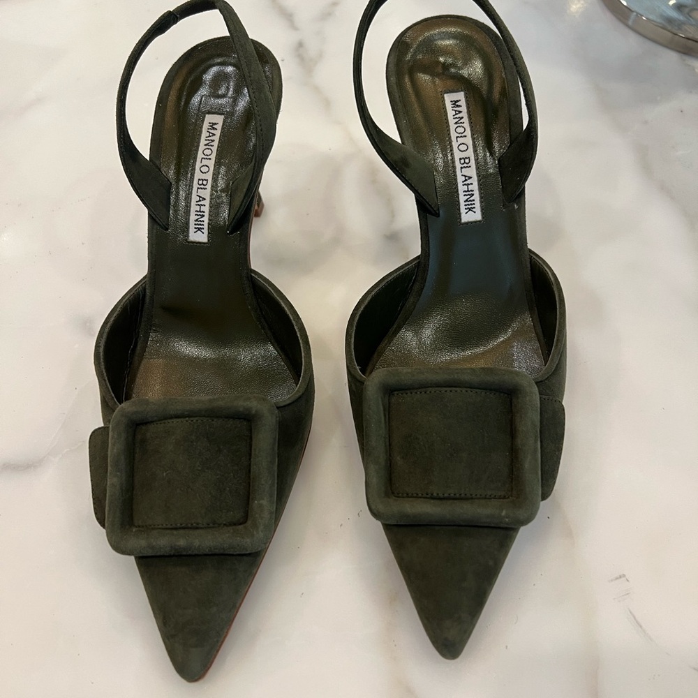 Manolo Blahnik Olive Green Slingback Kitten Heel Pumps - Picture 4 of 7